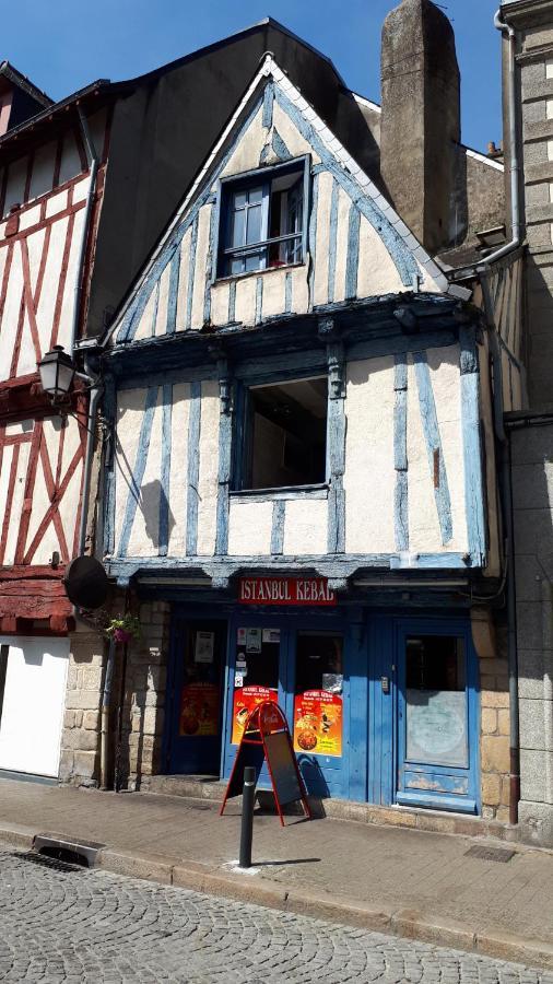 L'Oustaou Du Bodo Bed & Breakfast Ambon Exterior photo